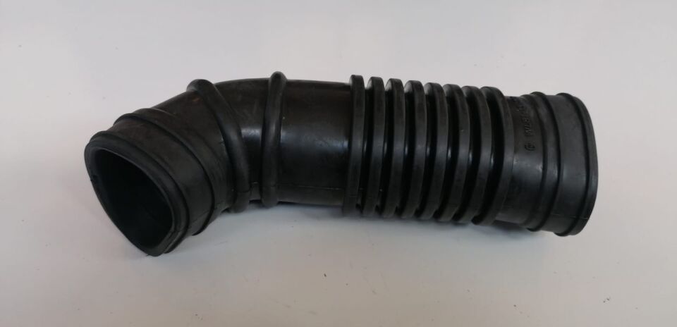 Hortum Filtre Hava B2500/Ranger 98-06 (Üst) / Wl81-13-221.