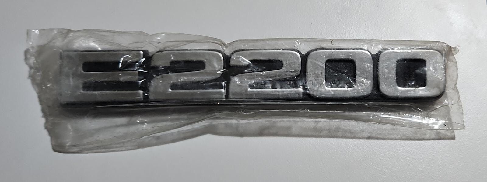 Mazda E 2200 Amblem