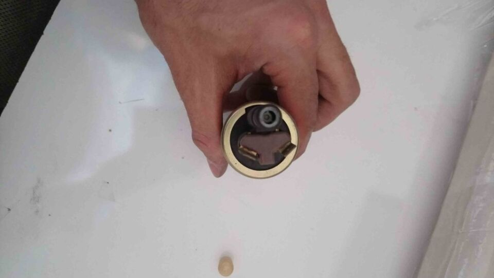 Suzuki Swift89- Karbiratörlü Depo Içi Yakit Pompasi 478366550