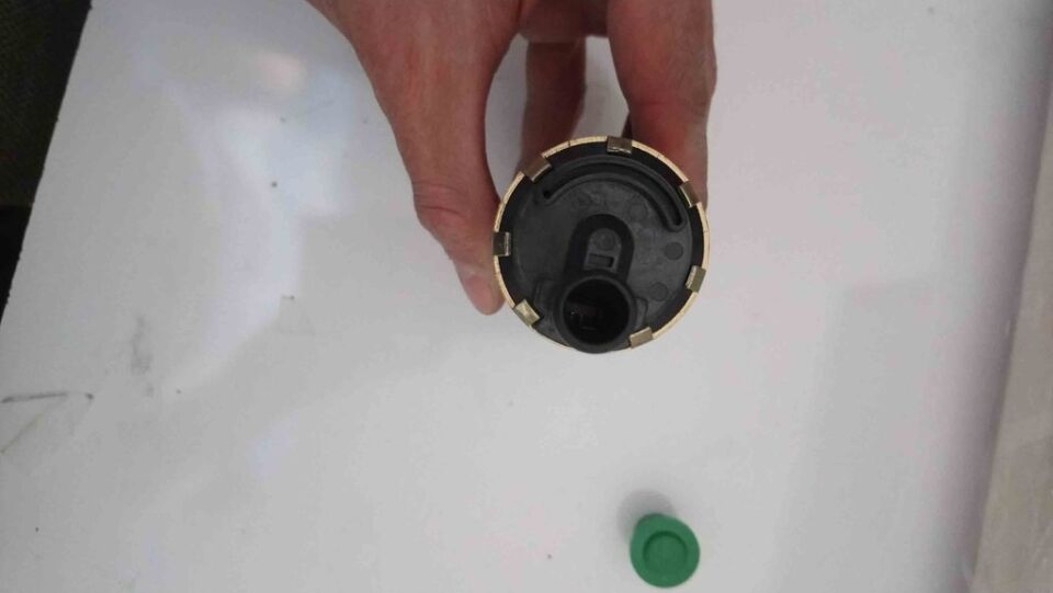 Suzuki Swift89- Karbiratörlü Depo Içi Yakit Pompasi 478366550