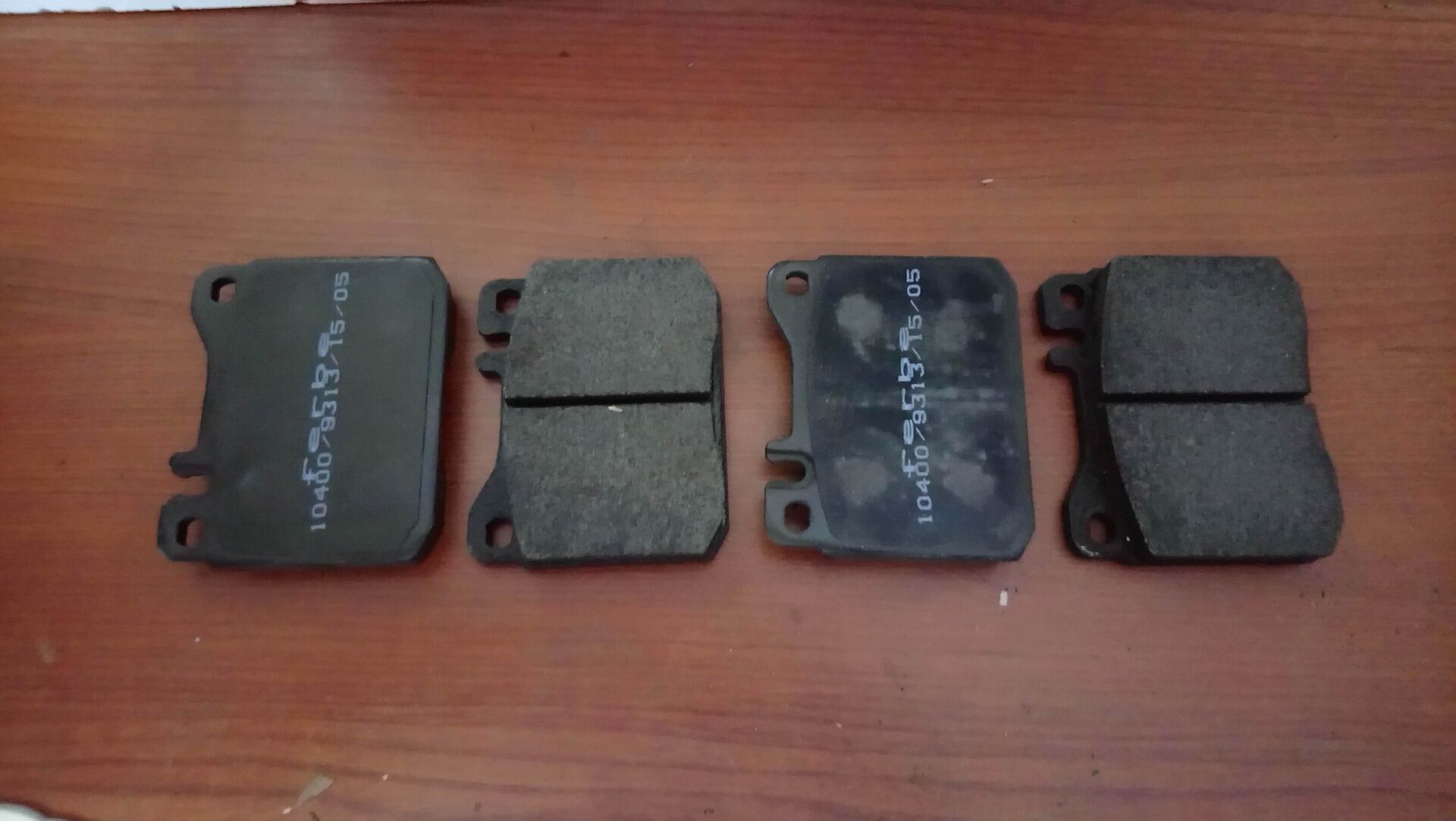 Mercedes Benz W123 Ön Balata 1997 / 1985