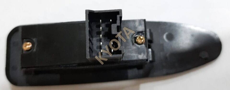 CAM KALDIRMA DÜĞMESİ ÖN SAĞ+ARKA R/L CARİSMA 96-05 / SPACESTAR 98-05 KYOTA