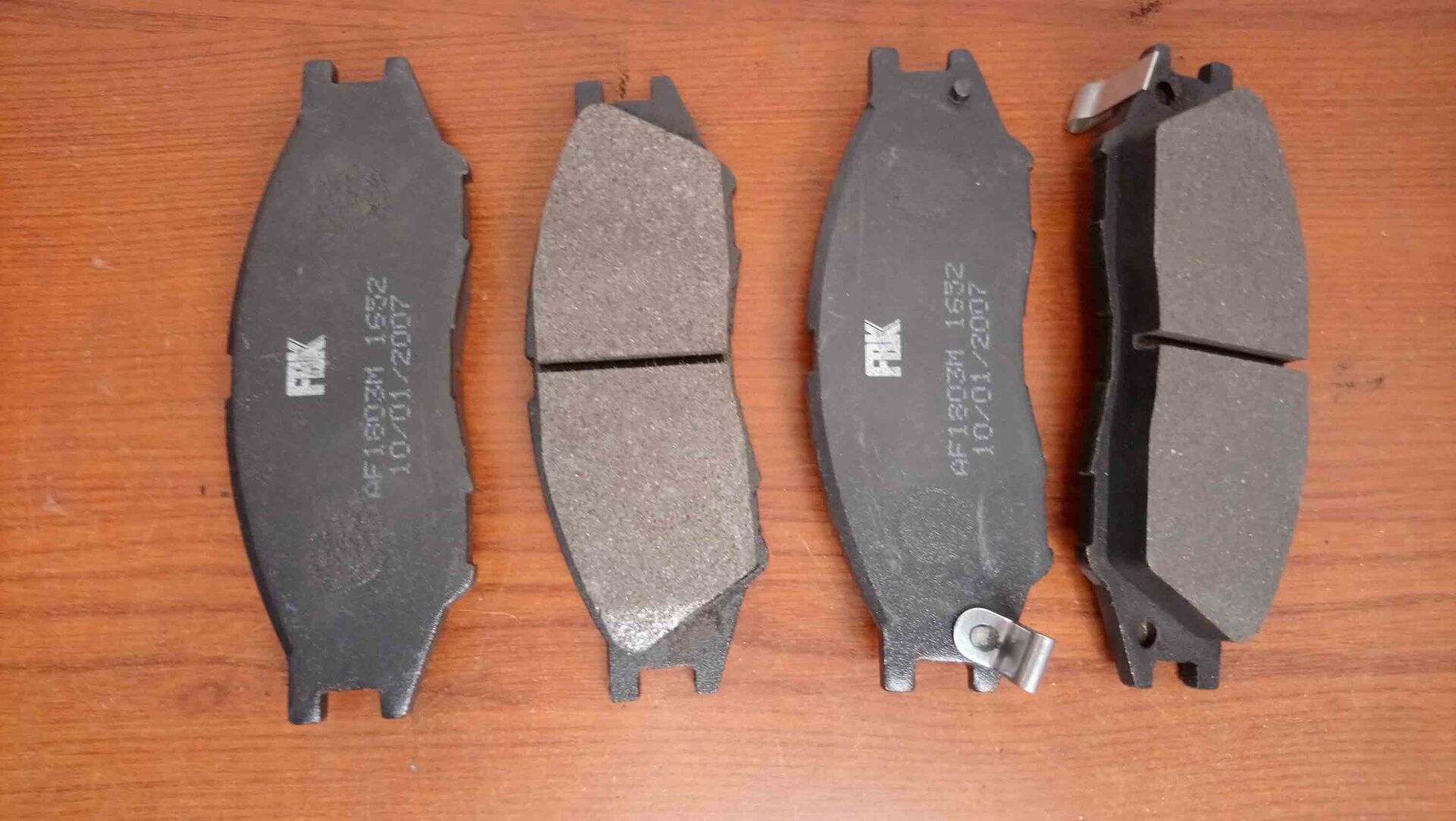 Mazda 323 Ön Balata 1999