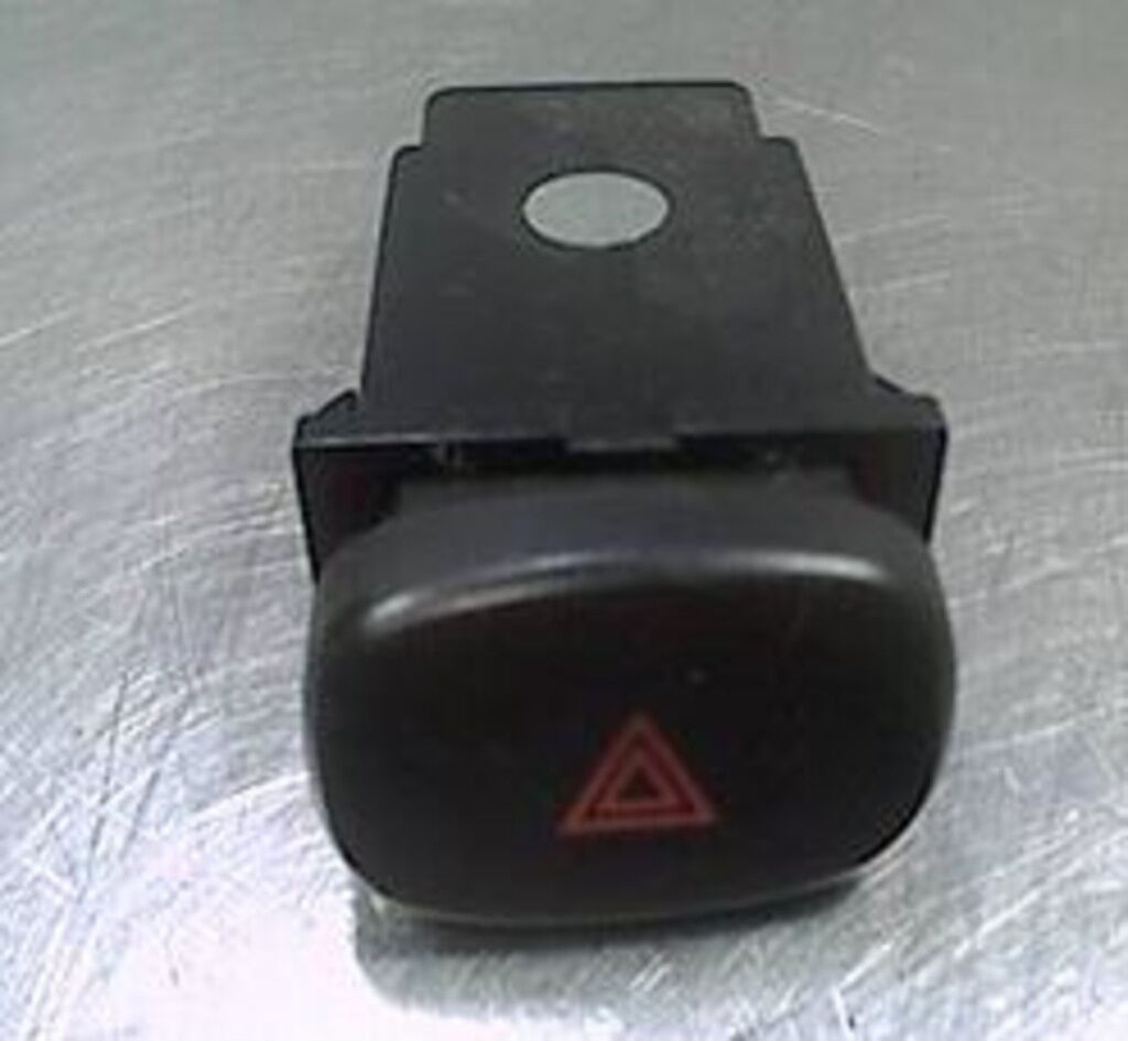 93790 22000 Hyundai Accent Dörtlü Ikaz Düğmesi