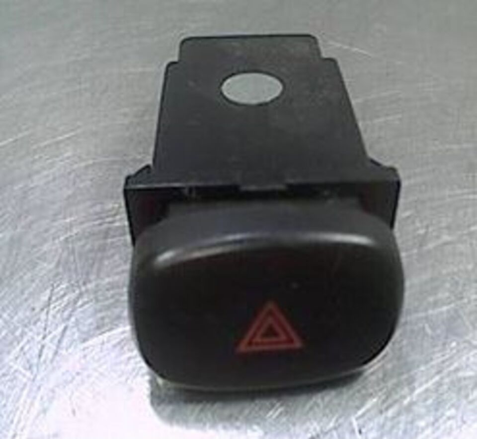 93790 22000 Hyundai Accent Dörtlü Ikaz Düğmesi