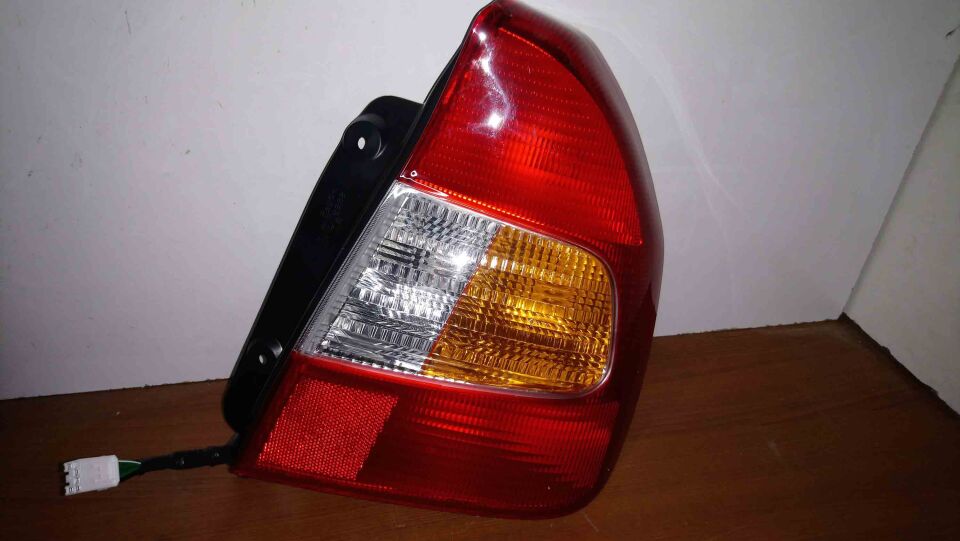 Hyundai Accent 00-02 Sağ Arka Stop Lambası