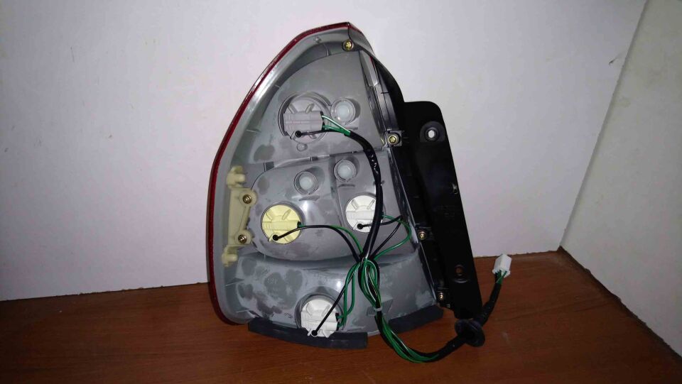 Hyundai Accent 00-02 Sağ Arka Stop Lambası