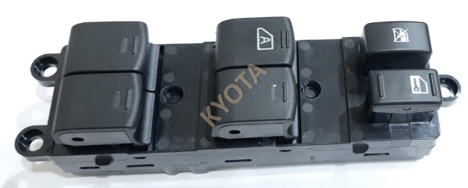 CAM KALDIRMA DÜĞMESİ ÖN SOL 4 LÜ QASHQAI 14- / JUKE 10- / XTRAIL 14- KYOTA