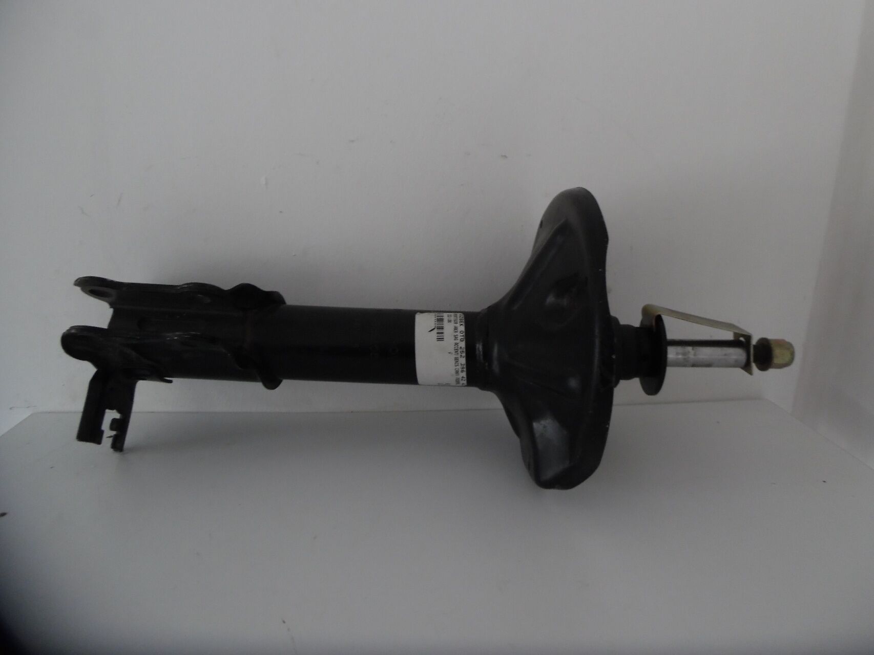 Hyundai Accent Arka Sağ Amortisör Geniş Çanak