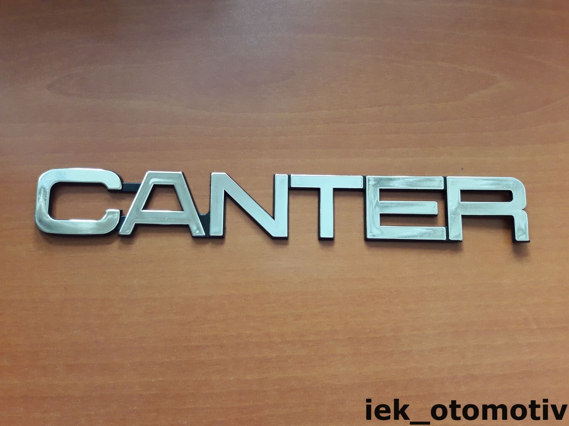 CANTER YAZI 39 CM 4.1 CM  (Amblem)