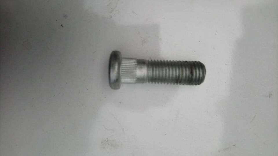 Honda Cıvıc 12 Mm Bijon Saplama (1 Adet )