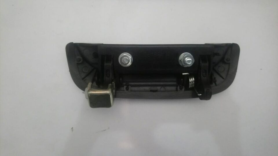 Hyundai H100 Sag Dis Kapi Açma Kolu 478366559 - Yön / Sag