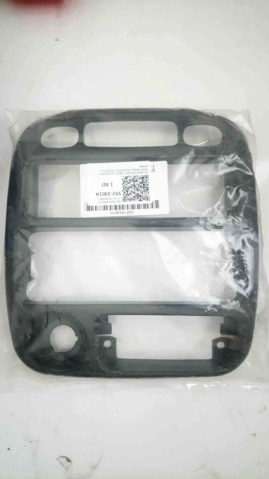 Hyundai Accent 1998 2000 Ön Gögüs Teyp Paneli (Klimali) 500684263 - Klimali / Klimasiz