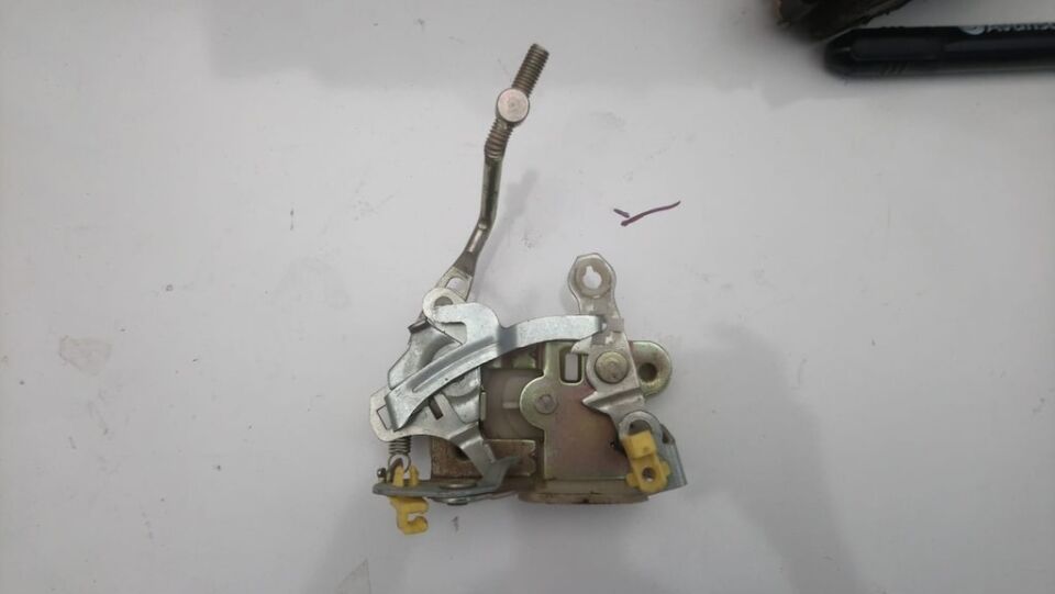 Hyundai H100 Ön Kapi Kilidi 1994/2007 81110-48000 478366601 Yön / Sag