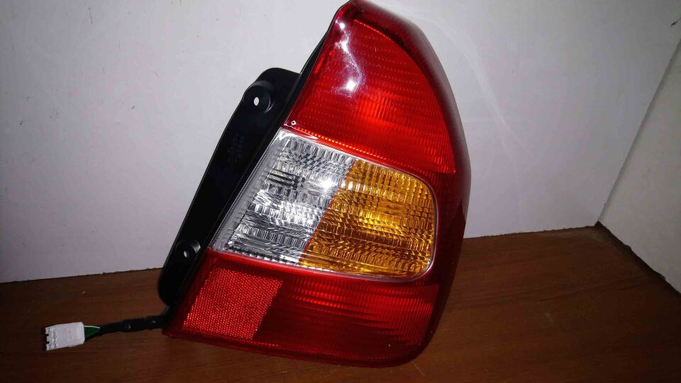 Hyundaı Accent 00-02 Sağ Arka Stop Lambası